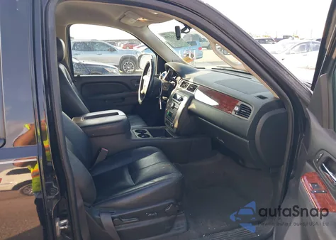 2014 GMC Yukon Xl 1500 Slt z USA, uszkodzony, nr VIN 1GKS1KE03ER100689